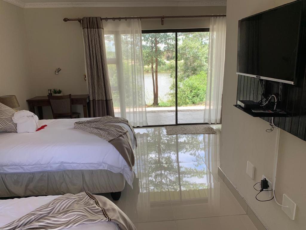Juda Haus Lodge Katima Mulilo Exterior photo
