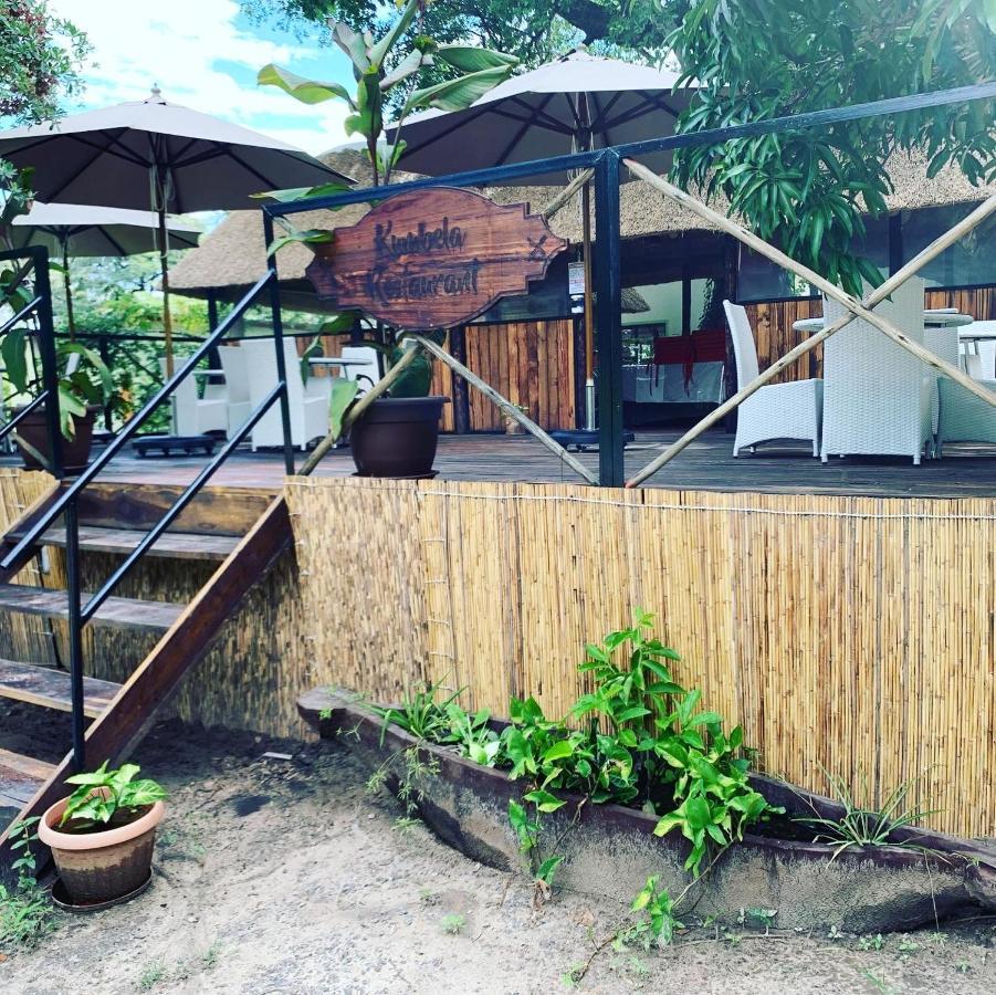 Juda Haus Lodge Katima Mulilo Exterior photo