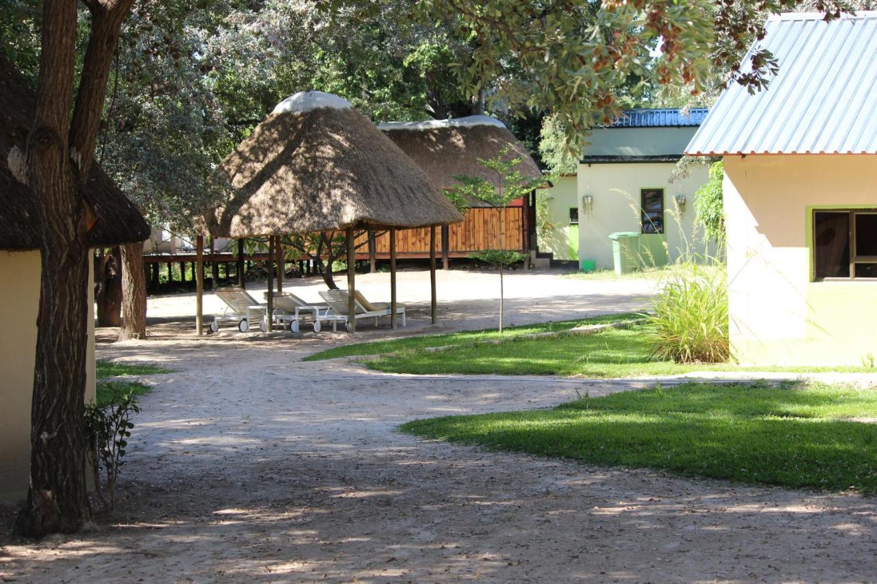 Juda Haus Lodge Katima Mulilo Exterior photo